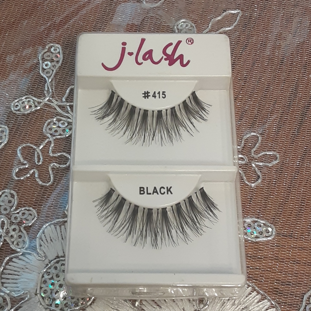 Eye lashes